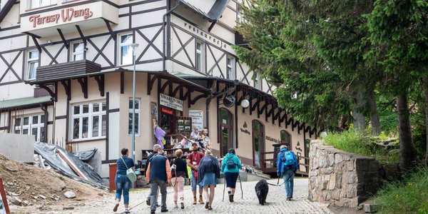 Wojna wpływa na decyzje turystów, ale hotelarzom najmocniej ciążą koszty i konkurencja