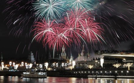 Sztuczne ognie nad Kremlem