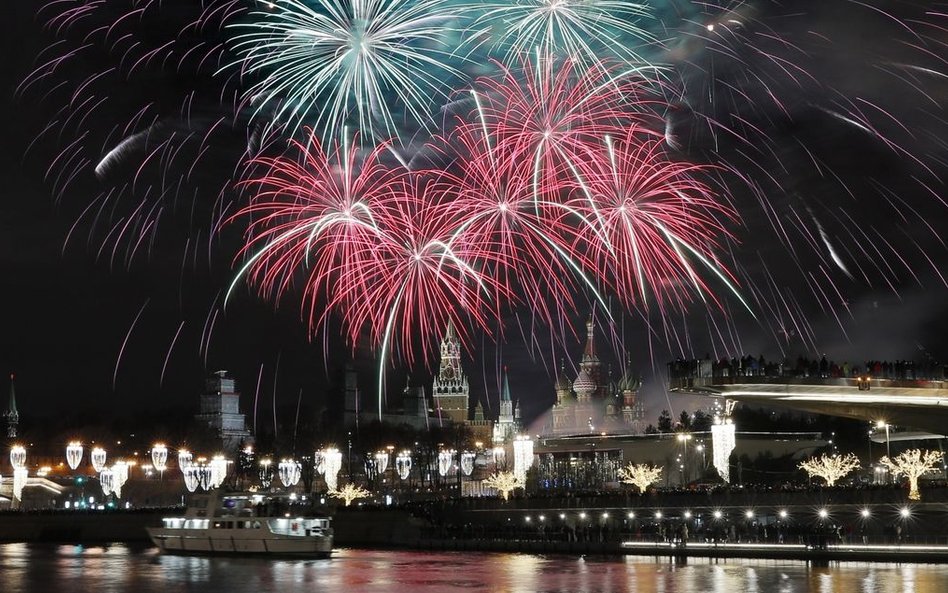 Sztuczne ognie nad Kremlem