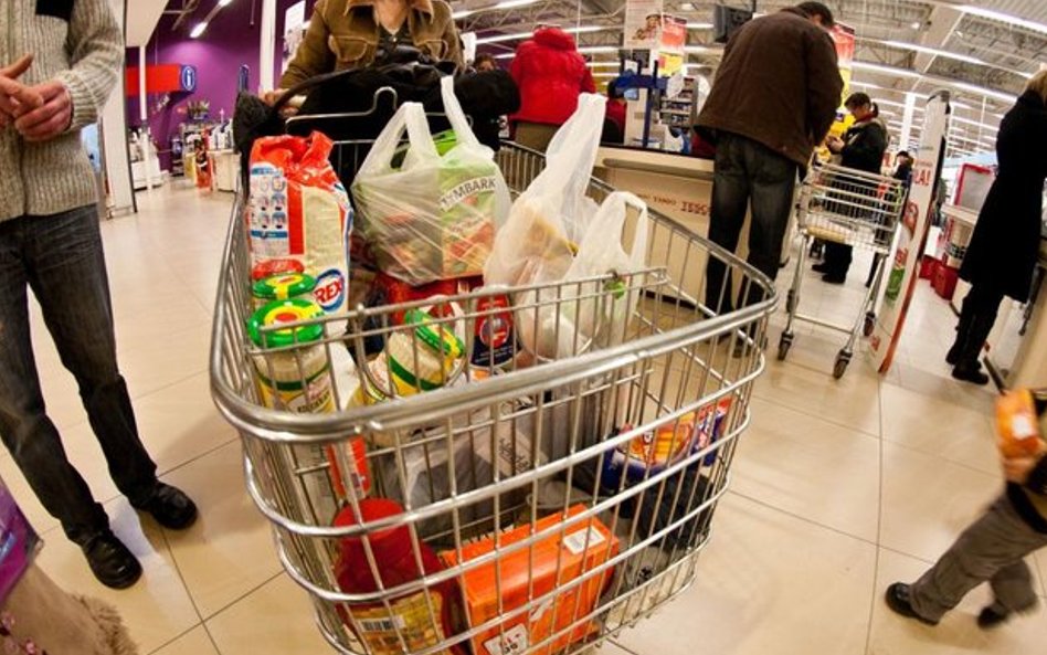 Sieci handlowe walczą z inflacją. Coraz więcej promocji