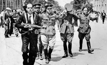 Oficerowie frankistowscy prowadzeni na egzekucję. Madryt, lipiec 1936 r.