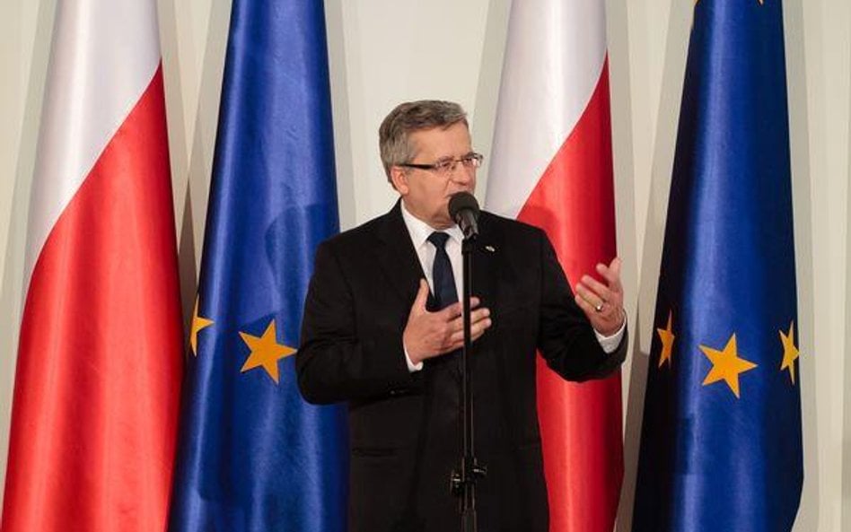 Prezydent Bronisław Komorowski chce zbadać, czy zmiany w Otwartych Funduszach Emerytalnych są zgodne