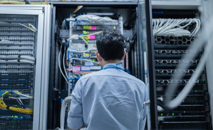Poważna awaria podmorskiego światłowodu. Część Azji i Bliskiego Wschodu bez dostępu do Internetu