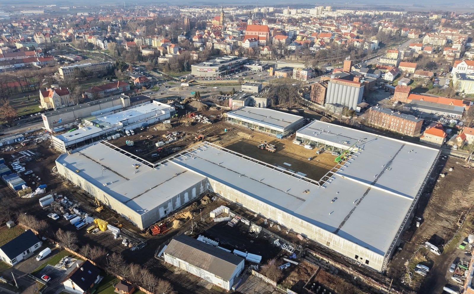 Rynek handlowy gotowy na wielkie transakcje