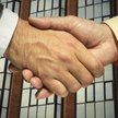Gdyby Introlowi udało się znaleźć odpowiednią firmę, byłby w stanie bez problemu wyłożyć na jej zaku
