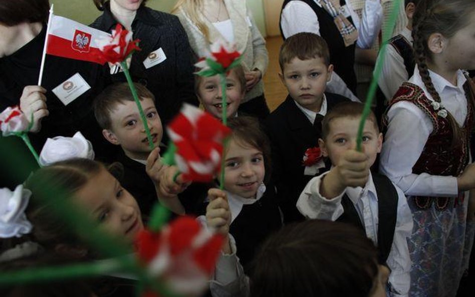 Dzieci w polskich szkołach na Litwie mają mieć niektóre lekcje prowadzone w języku litewskim i ujedn