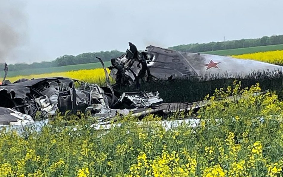 Szczątki rozbitego bombowca Tu-22M3