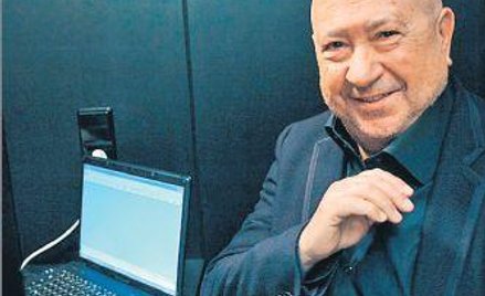 Christan Boltanski w trakcie swojego projektu, prezentowanego w warszawskim CSW, śledził na ekranie 