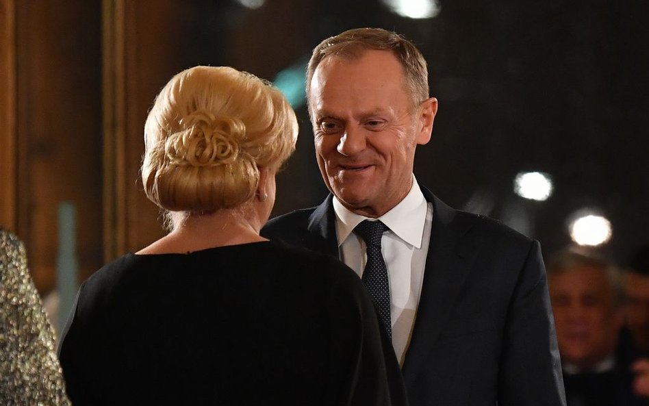 Sondaż: Czy Tusk powinien stanąć na czele opozycji przed wyborami?