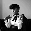 Janelle Monae jedną nogą tkwi w przeszłości, w podejrzanych, tętniących swingiem spelunkach, drugą p