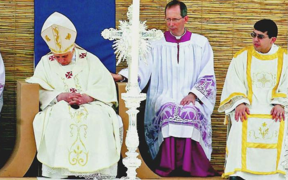 Już podczas kwietniowej pielgrzymki na Maltę papież Benedykt XVI zapewnił, że Kościół robi i będzie 