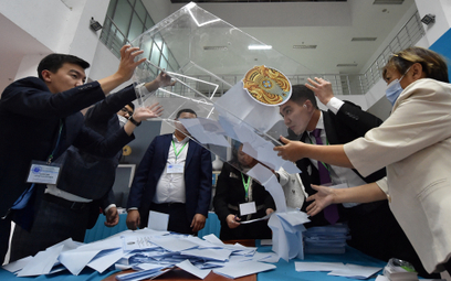 Wybory w Kazachstanie: Prezydent i jego pięciu nieznanych rywali