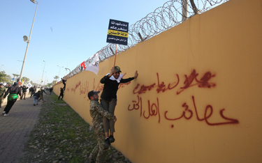 Mur ambasady USA w Zielonej Strefie w Bagdadzie