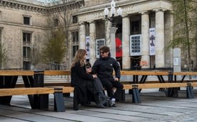 Wspólny stoł przed Pałacem Kultury i Nauki