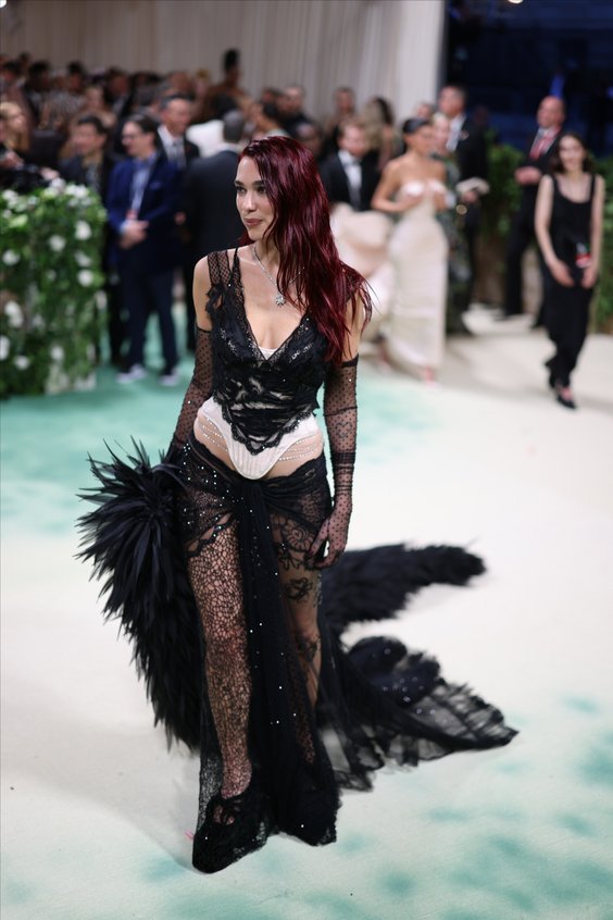 MET Gala 2024. Dua Lipa