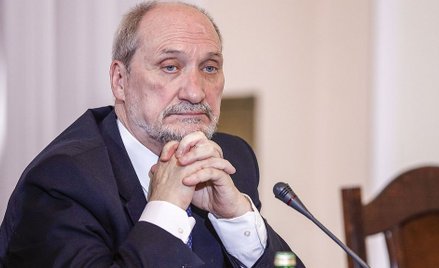 Pawłowicz: Służby i lewactwo pokonały Macierewicza