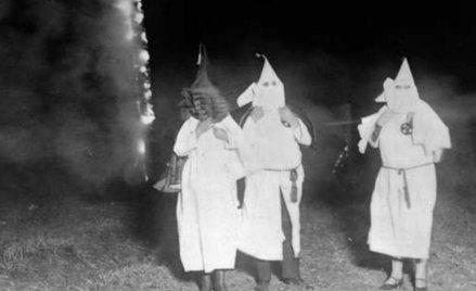 USA: Zawieszono prawo wymierzone w Ku Klux Klan