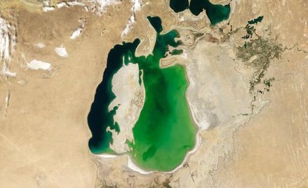 Zdjęcie satelitarne jeziora z 2000 roku