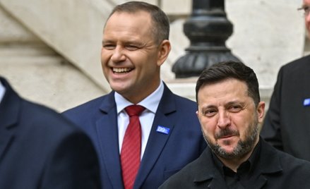 Prezydent RP Karol Nawrocki i prezydent Ukrainy Wołodymyr Zełenski podczas Szczytu Państw Bukareszta