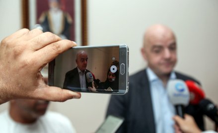 Gianni Infantino chce uderzyć w piłkarskich agentów