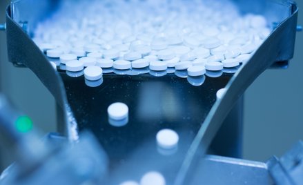 Presja USA na firmy farmaceutyczne zbiegła się z pracami Polski nad zmianami w refundacji