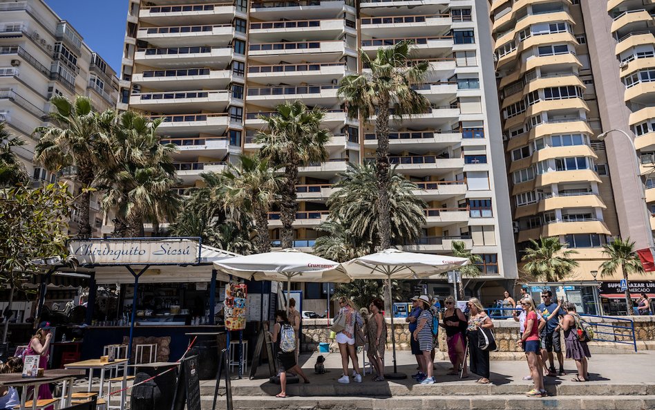 Plaża Malagueta w Maladze, najważniejszym mieście regionu Costa del Sol.