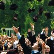 Uniwersytet Warszawski będzie zbierał informacje o absolwentach od 2007 r. Na zdjęciu zakończenie ed