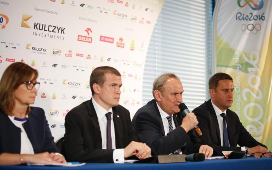 Szefowa misji olimpijskiej Marzenna Koszewska, minister Witold Bańka, prezes PKOl Andrzej Kraśnicki 