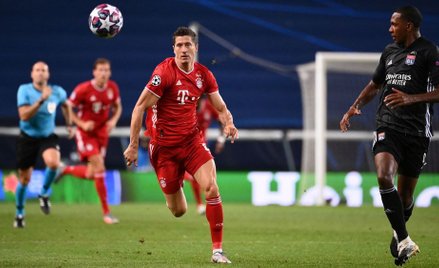 Robert Lewandowski ściga się z historią
