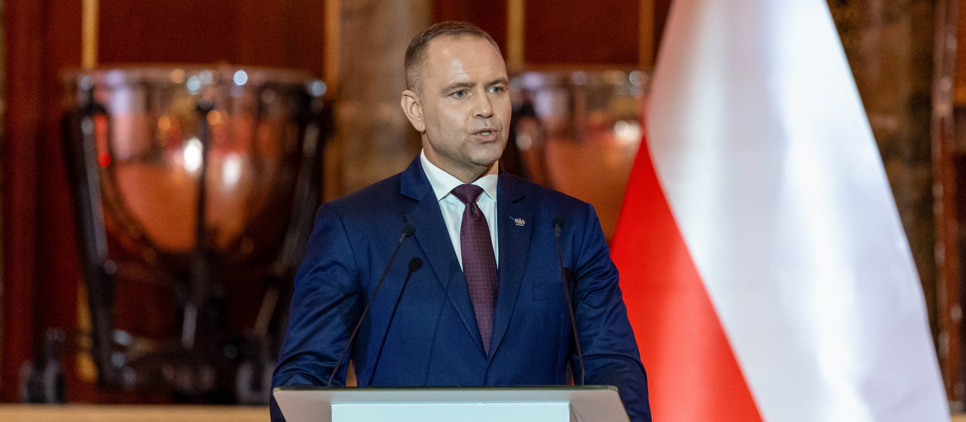 Karol Nawrocki poprawia notowania. Nowy sondaż poparcia prezydenta