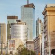 42-metrowy biurowiec Q22 przy al. Jana Pawła II w Warszawie