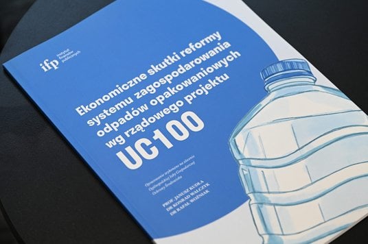 Według autorów raportu problemem nie jest niski poziom odzysku opakowań, lecz szybko rosnąca liczba 