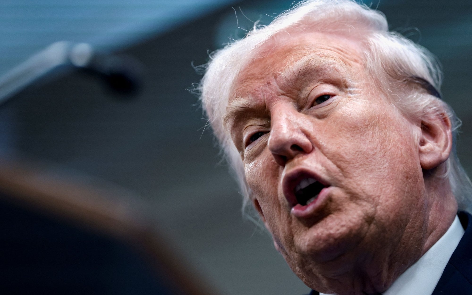 Unofficial reports: The US is already bombing bridges in Iran