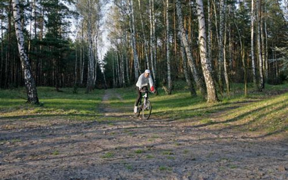 Mieli pod dom plac, ostał im się ino las