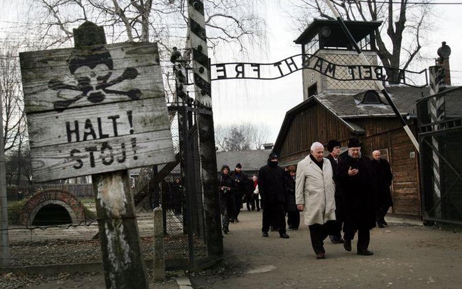 "Le Monde": Auschwitz może przestać istnieć