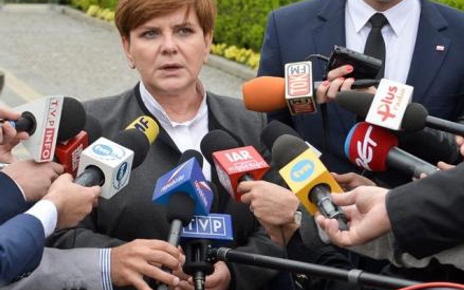 Beata Szydło walczy o tymczasowe miejsce pracy dla Andrzeja Dudy, zanim ten oficjalnie obejmie swój 