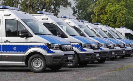 Oznakowane furgonetki MAN TGE dla policji
