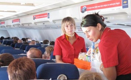 Kiedy za służbowy strój pobrać zaliczkę na podatek