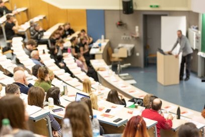 Uniwersytet Warszawski chce być postrzegany jako jako ośrodek nowoczesnej edukacji, badań i odpowied