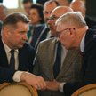 Przemysław Czarnek i Sławomir Cenckiewicz podczas uroczystości wręczenia Karolowi Nawrockiemu uchwał