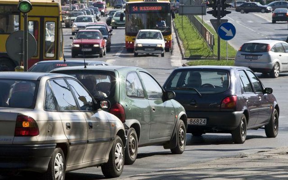 Posłowie robią porządki na drogach