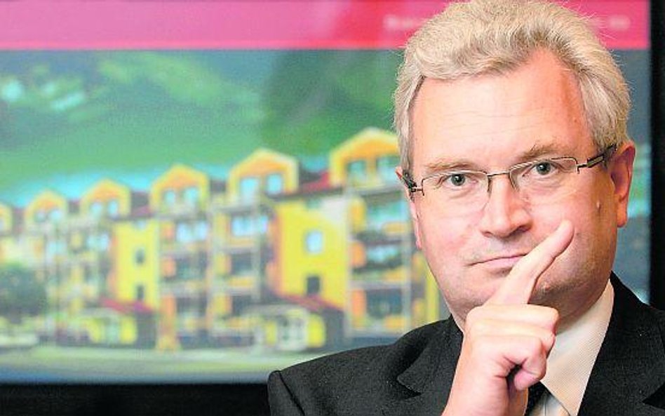 Jarosław Szanajca, prezes Dom Development, tłumaczy, że start kolejnych inwestycji uzależnia od rezu