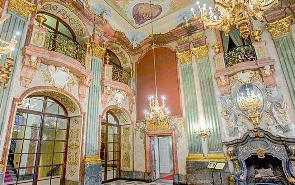 Sala Maksymiliana o wysokości dwóch kondygnacji i wspaniałym plafonie pełnym muz