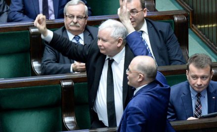 Najnowszy sondaż partyjny: Prawo i Sprawiedliwość traci poparcie