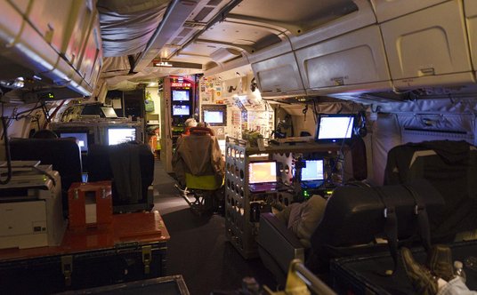 Wnętrze samolotu DC-8 należącego do NASA.