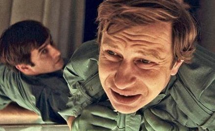 – Kobieta mnie bije! – krzyczał Maks z „Seksmisji“ w świecie zdominowanym przez płeć piękną