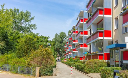 Spółdzielnie mieszkaniowe: opór przed zmianami i zaskarżanie uchwał