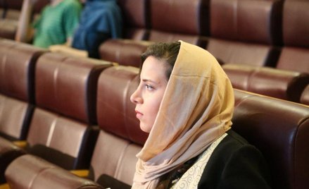 Iran: W ramach protestu zdjęła hidżab. Dwa lata więzienia
