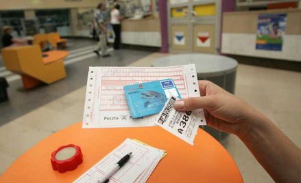 Ze zwrotu otrzymanego na kartę bankową trzeba się rozliczyć z fiskusem