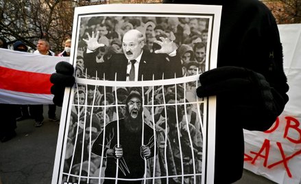 Dyktator rozpala ogień na granicy NATO